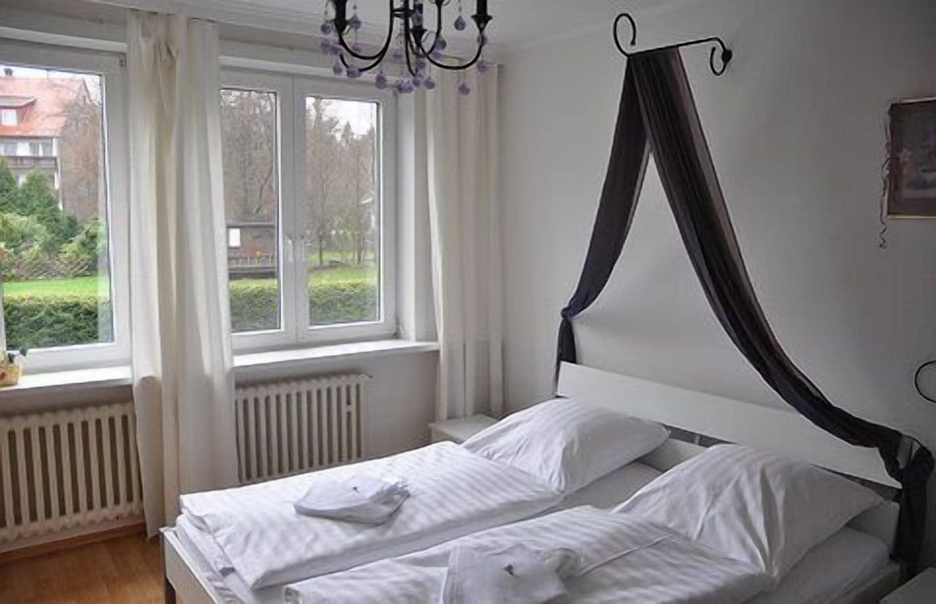 אלטנאו Hotel & Hostel Drei Baeren מראה חיצוני תמונה